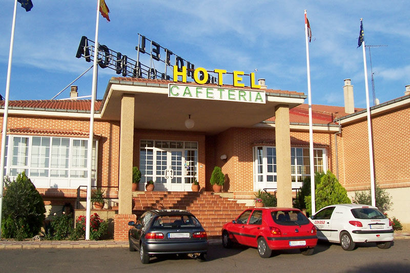 Mlc Benavente Hotel Luaran gambar