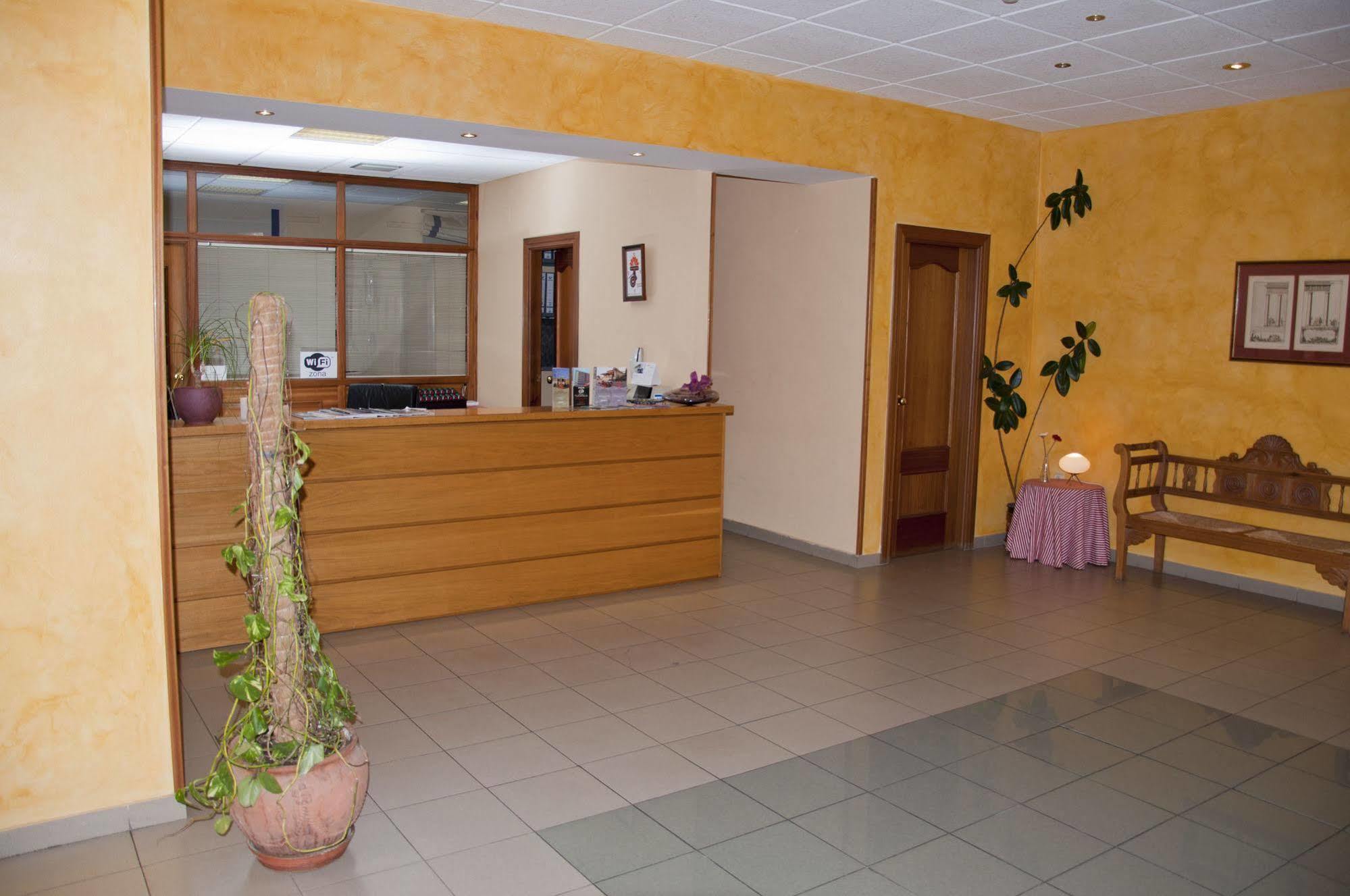Mlc Benavente Hotel Luaran gambar