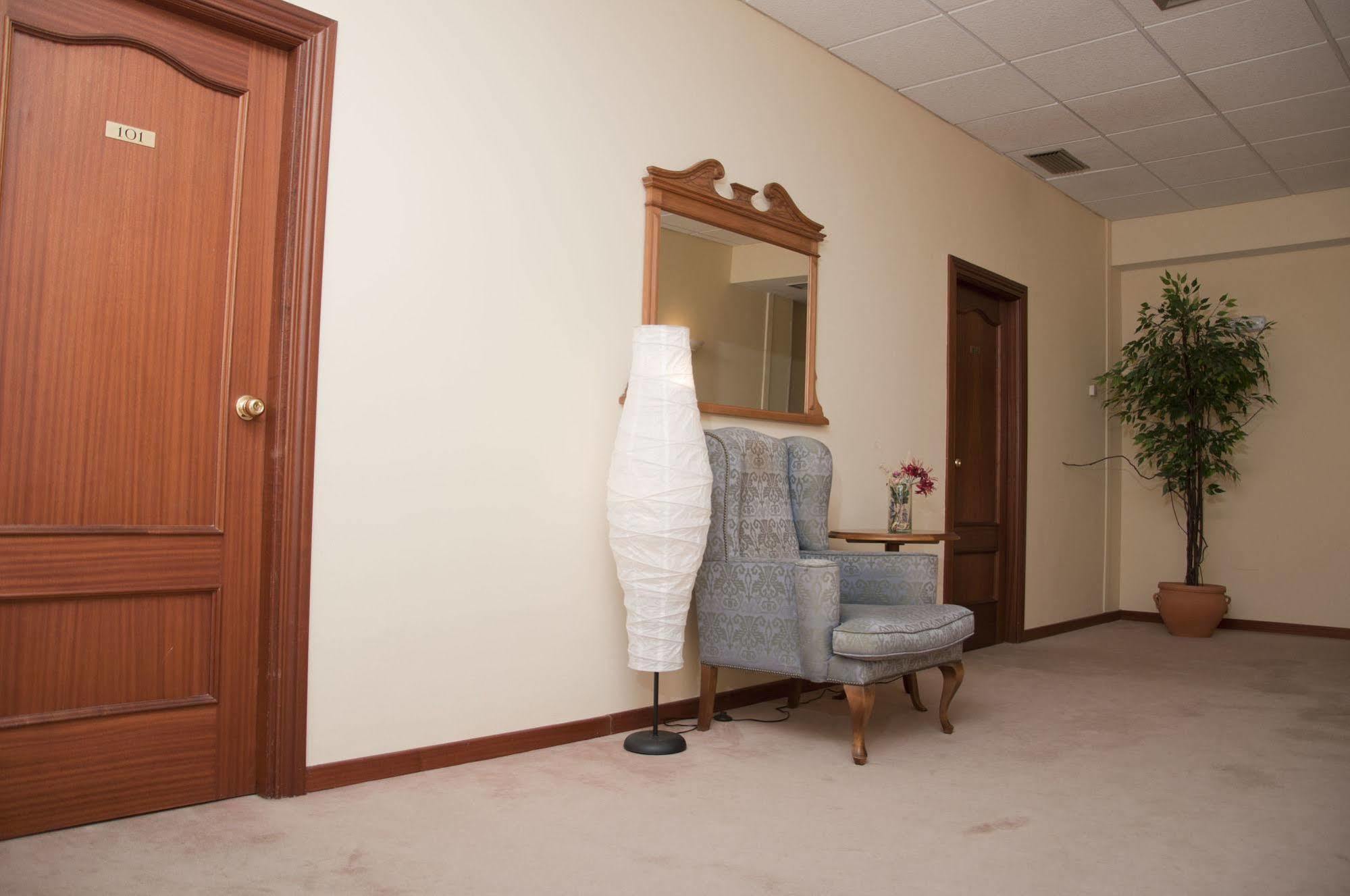 Mlc Benavente Hotel Luaran gambar